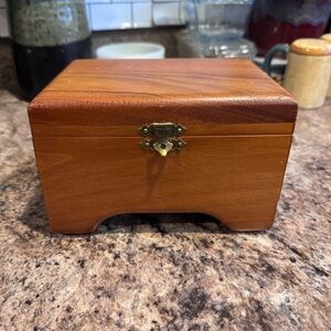 handmade vintage solid wooden keepsake jewelry trinket box with a hinged lid